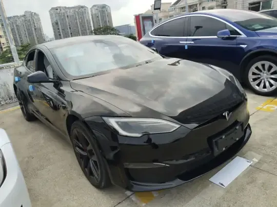 Tesla Model S 2023 (26000 км)