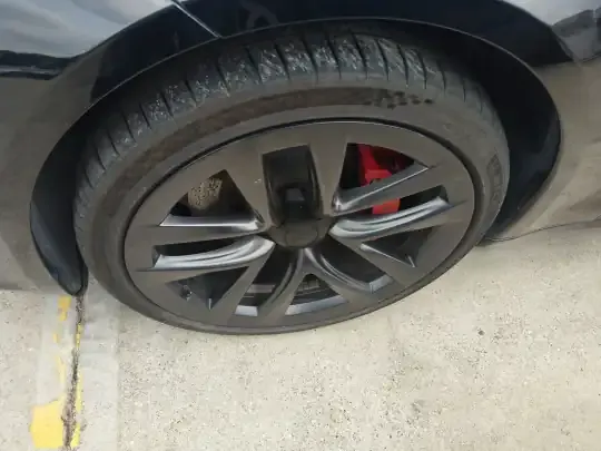 Tesla Model S 2023 (26000 км)