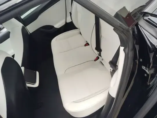 Tesla Model S 2023 (26000 км)