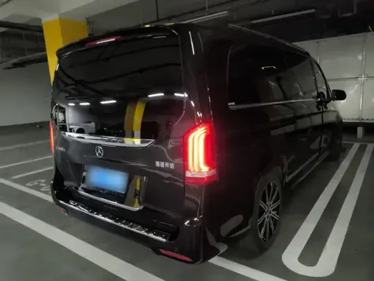 Mercedes-Benz V-Class 2022 (30299 км)