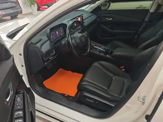 Honda Inspire 2023 (23600 км)