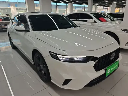 Honda Inspire 2023 (23600 км)