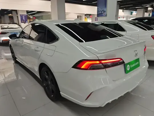 Honda Inspire 2023 (23600 км)