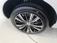 Volvo XC60 New Energy 2023 (200 км)