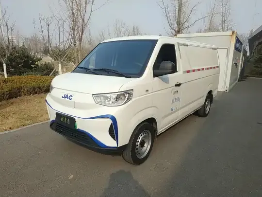 JAC Blue Cat 2023 (23900 км)