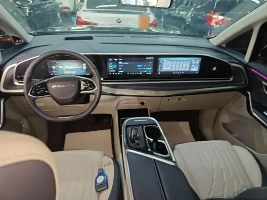 SAIC MAXUS G90 2023 (6000 км)