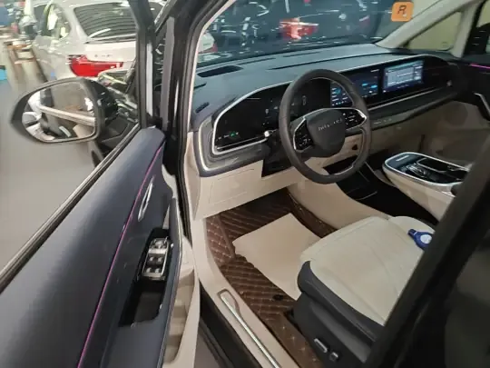 SAIC MAXUS G90 2023 (6000 км)