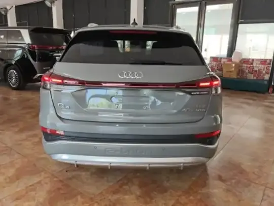 Audi Q4 e-tron 2023 (35900 км)