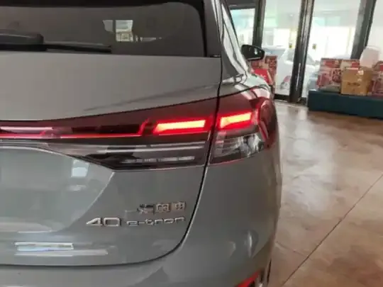 Audi Q4 e-tron 2023 (35900 км)
