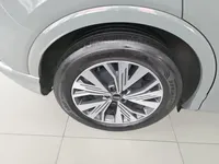 Audi Q4 e-tron 2023 (18300 км)