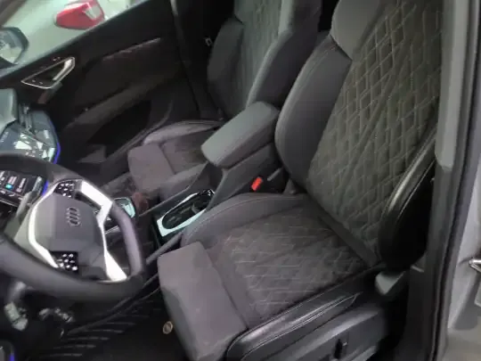 Audi Q4 e-tron 2023 (102899 км)