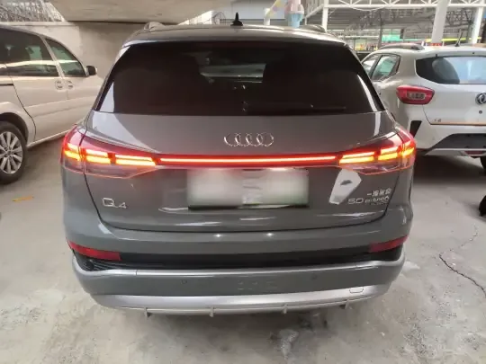 Audi Q4 e-tron 2023 (102899 км)