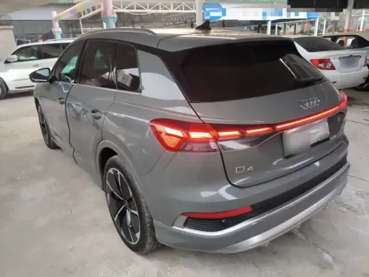 Audi Q4 e-tron 2023 (102899 км)