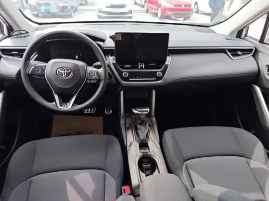 Toyota FRONTLANDER 2023 (26200 км)