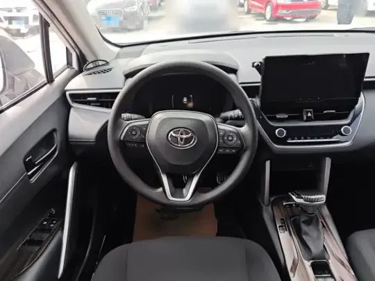 Toyota FRONTLANDER 2023 (26200 км)
