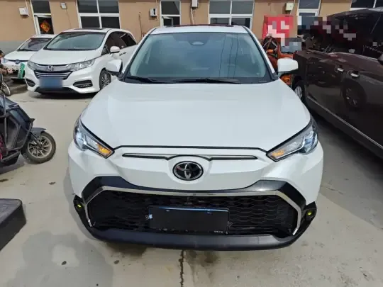 Toyota FRONTLANDER 2023 (26200 км)