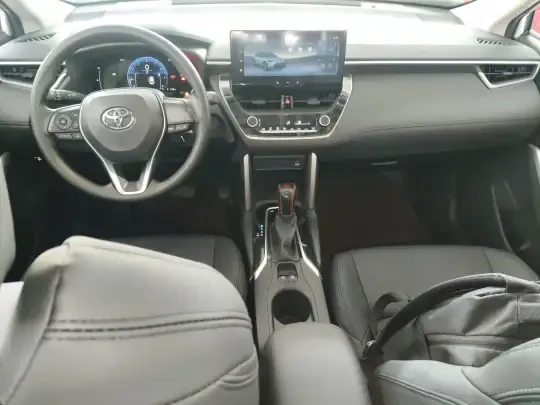 Toyota FRONTLANDER 2023 (14300 км)