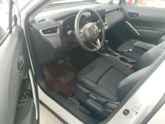 Toyota FRONTLANDER 2023 (14300 км)