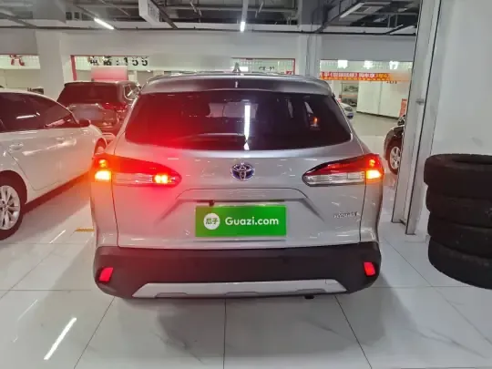Toyota Corolla Cross 2023 (25200 км)