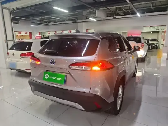 Toyota Corolla Cross 2023 (25200 км)
