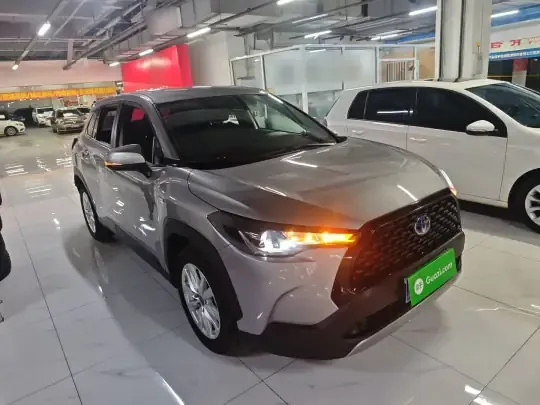 Toyota Corolla Cross 2023 (25200 км)