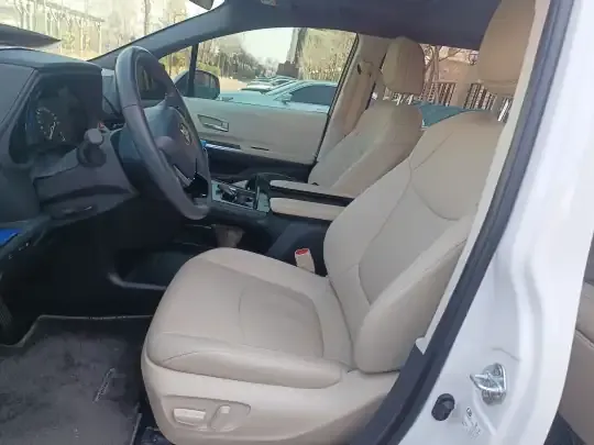 Toyota Sienna 2023 (26300 км)