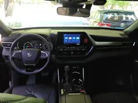 Toyota Crown Kluger 2023 (49800 км)