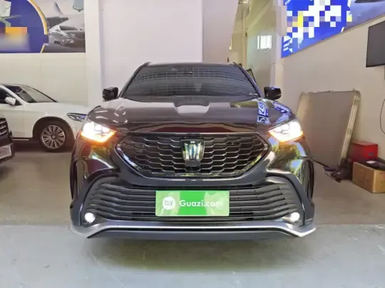 Toyota Crown Kluger 2023 (49800 км)