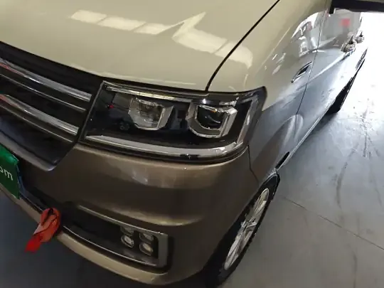 Jinbei New Hiace S 2023 (9400 км)