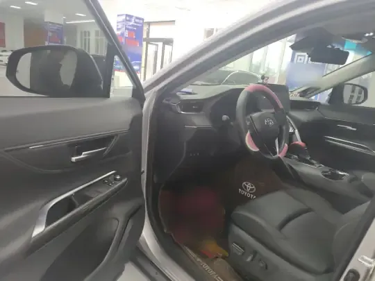 Toyota Venza 2023 (10800 км)