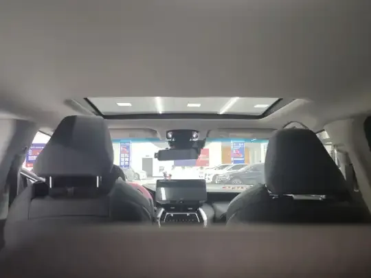 Toyota Venza 2023 (10800 км)