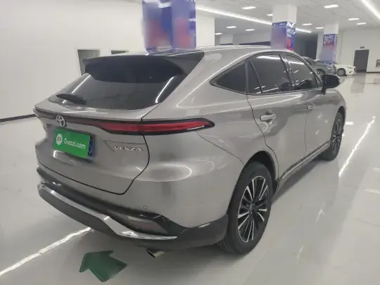 Toyota Venza 2023 (10800 км)