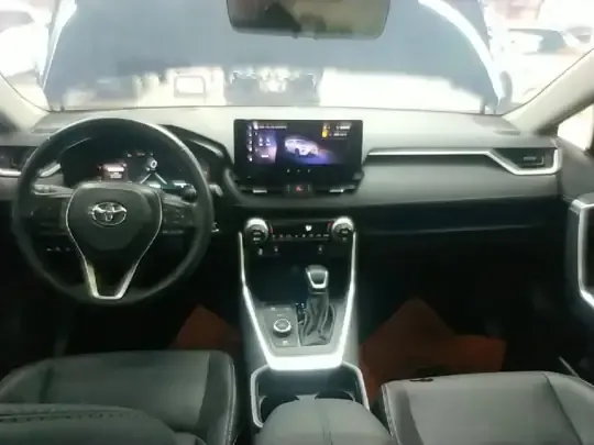 Toyota Wildlander 2023 (8700 км)