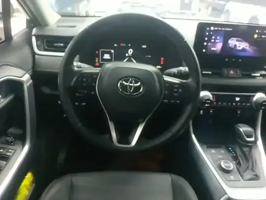 Toyota Wildlander 2023 (8700 км)