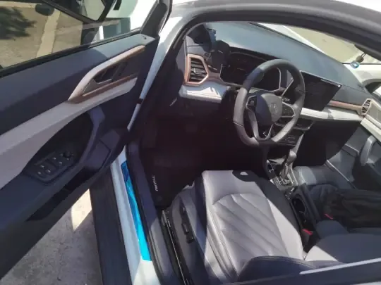 Volkswagen Tharu 2023 (13900 км)