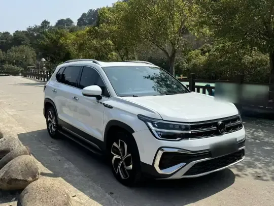 Volkswagen Tharu 2023 (13900 км)