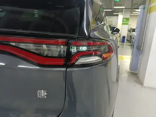 BYD Tang New Energy 2023 (64400 км)