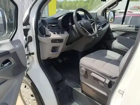SAIC MAXUS Xintu V70 2023 (3200 км)
