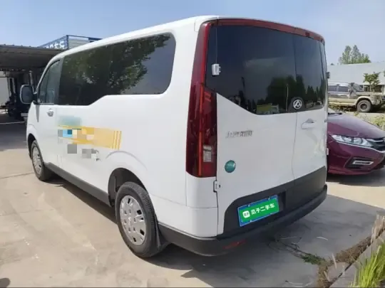 SAIC MAXUS Xintu V70 2023 (3200 км)