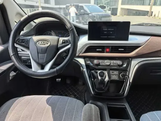 JAC Refine M3 2023 (31900 км)