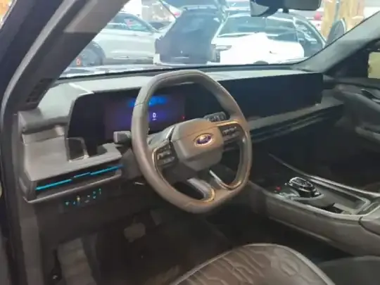 Ford Edge 2023 (32800 км)