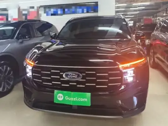 Ford Edge 2023 (32800 км)