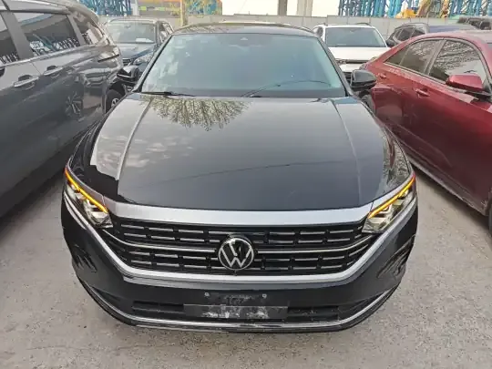 Volkswagen Passat 2023 (16000 км)