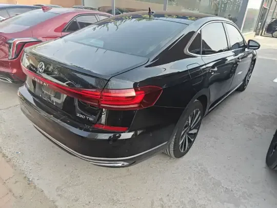 Volkswagen Passat 2023 (16000 км)