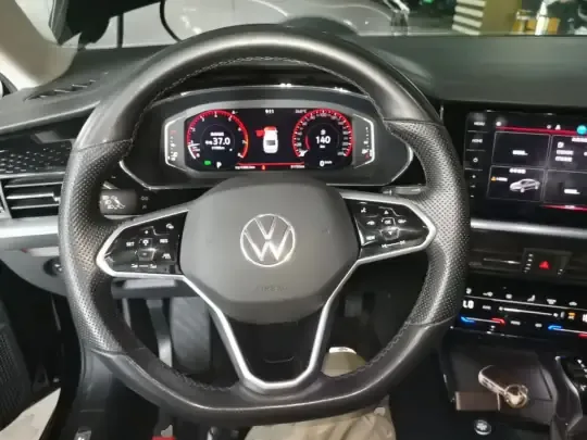 Volkswagen Passat 2023 (51700 км)