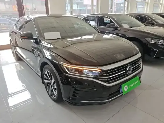 Volkswagen Passat 2023 (48500 км)