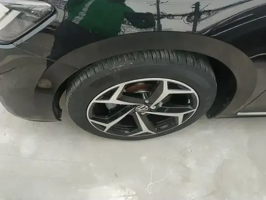 Volkswagen Passat 2023 (71900 км)