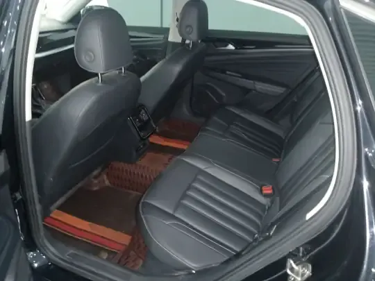 Volkswagen Passat 2023 (94800 км)