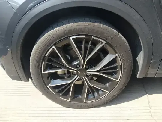 Lynk & Co 05 2023 (37400 км)