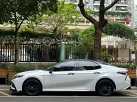 Toyota Camry 2023 (28000 км)